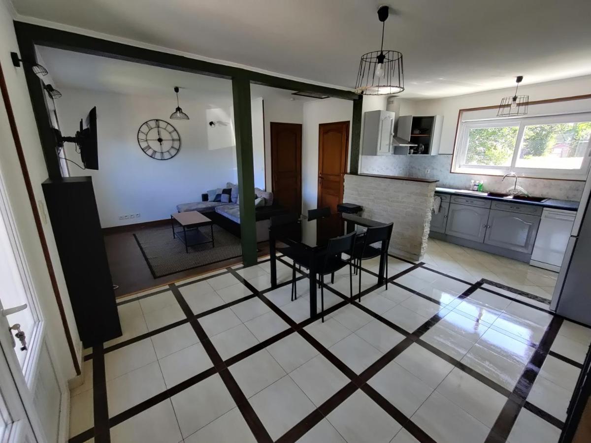 Studio Spacieux Tout Equipe Avec Jardin Varennes-Vauzelles Extérieur photo