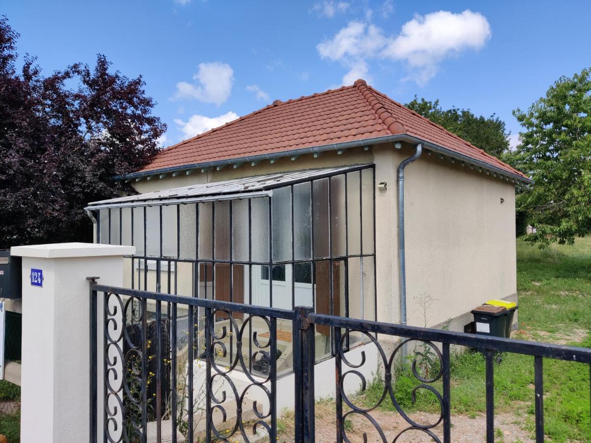 Studio Spacieux Tout Equipe Avec Jardin Varennes-Vauzelles Extérieur photo